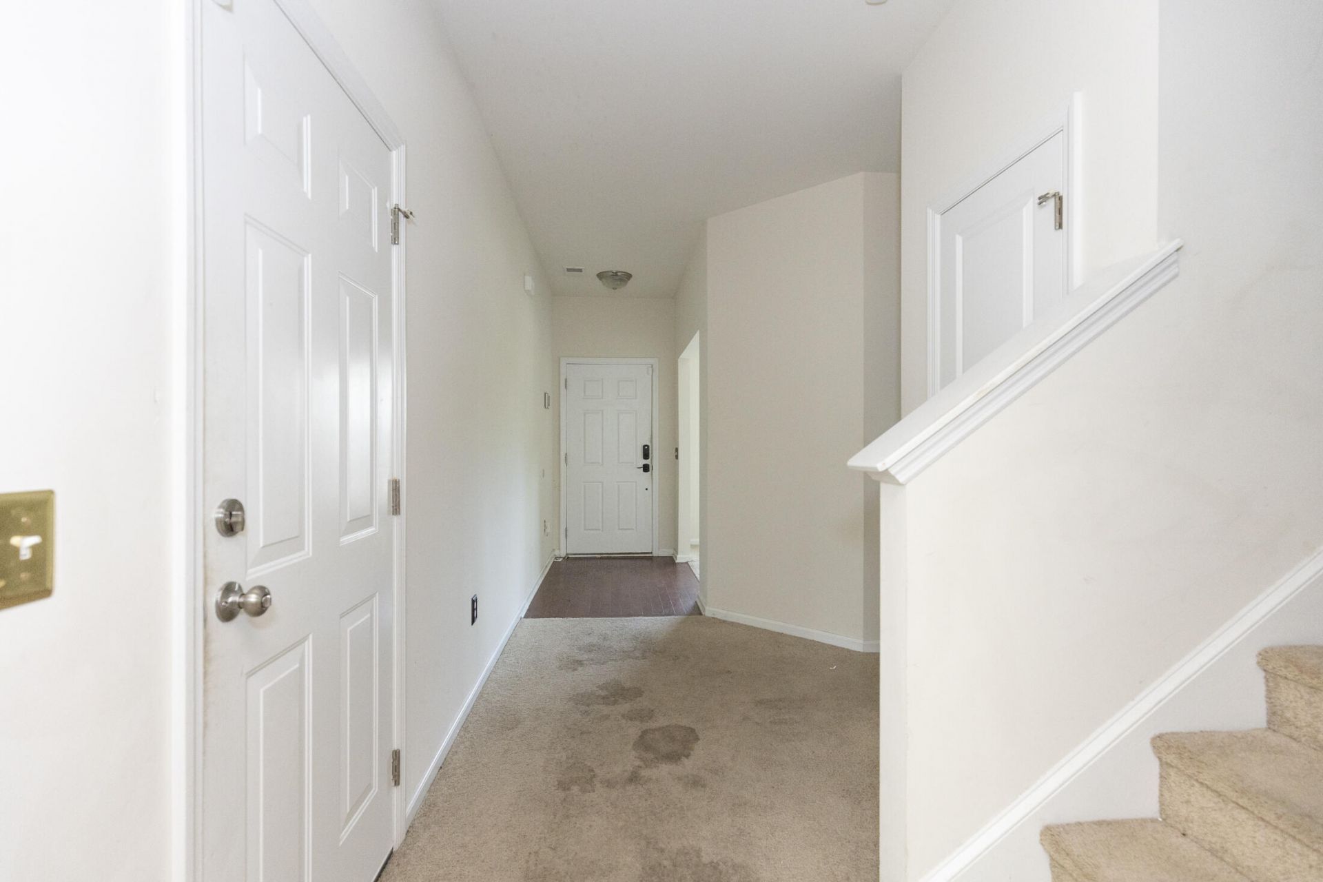 984 Augustine Court Photo 13
