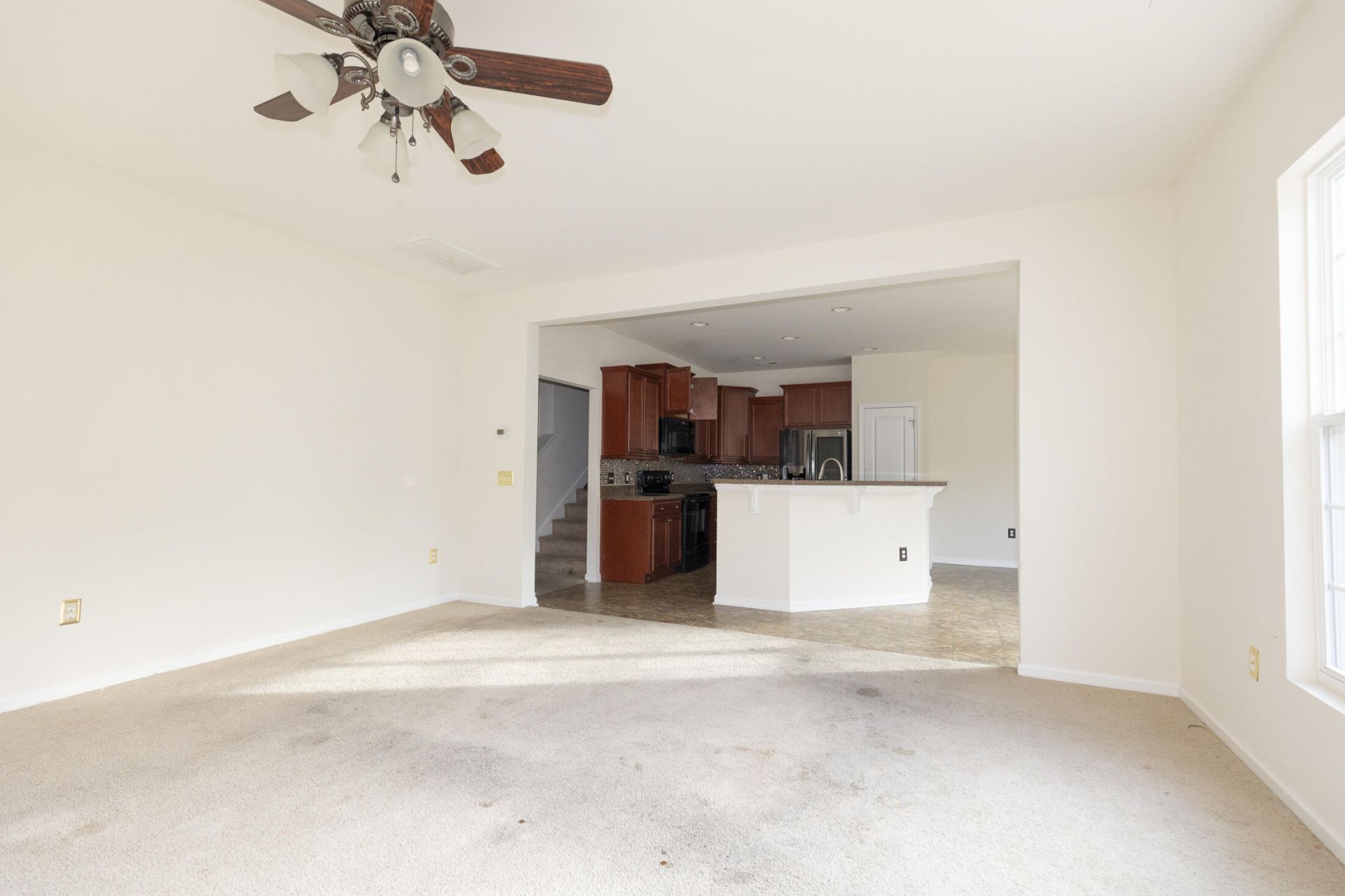 984 Augustine Court Photo 15
