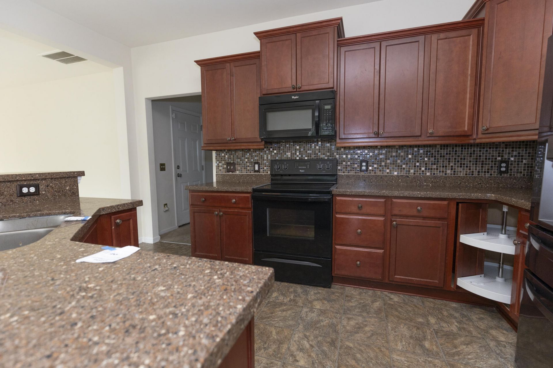 984 Augustine Court Photo 19