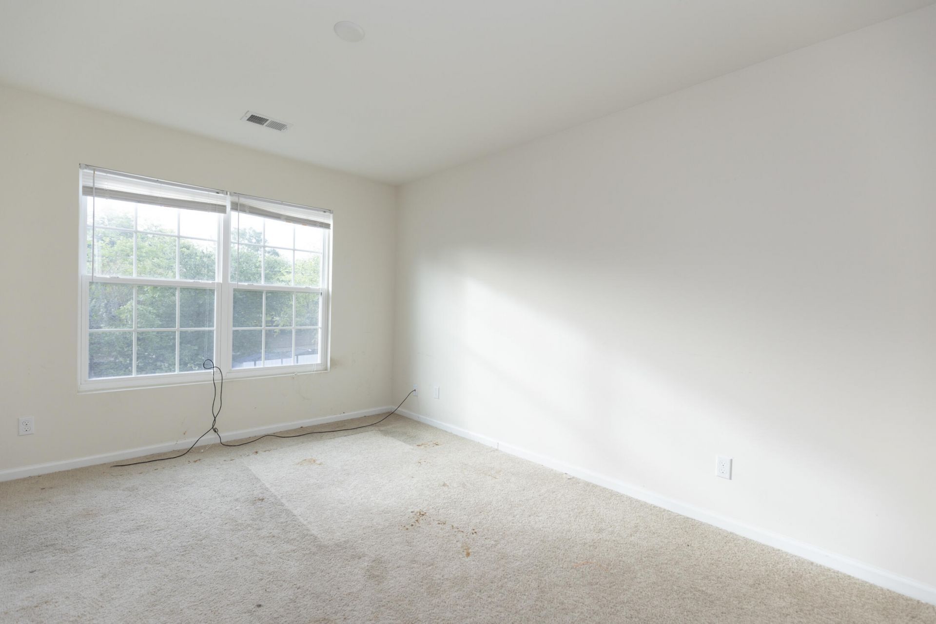 984 Augustine Court Photo 34