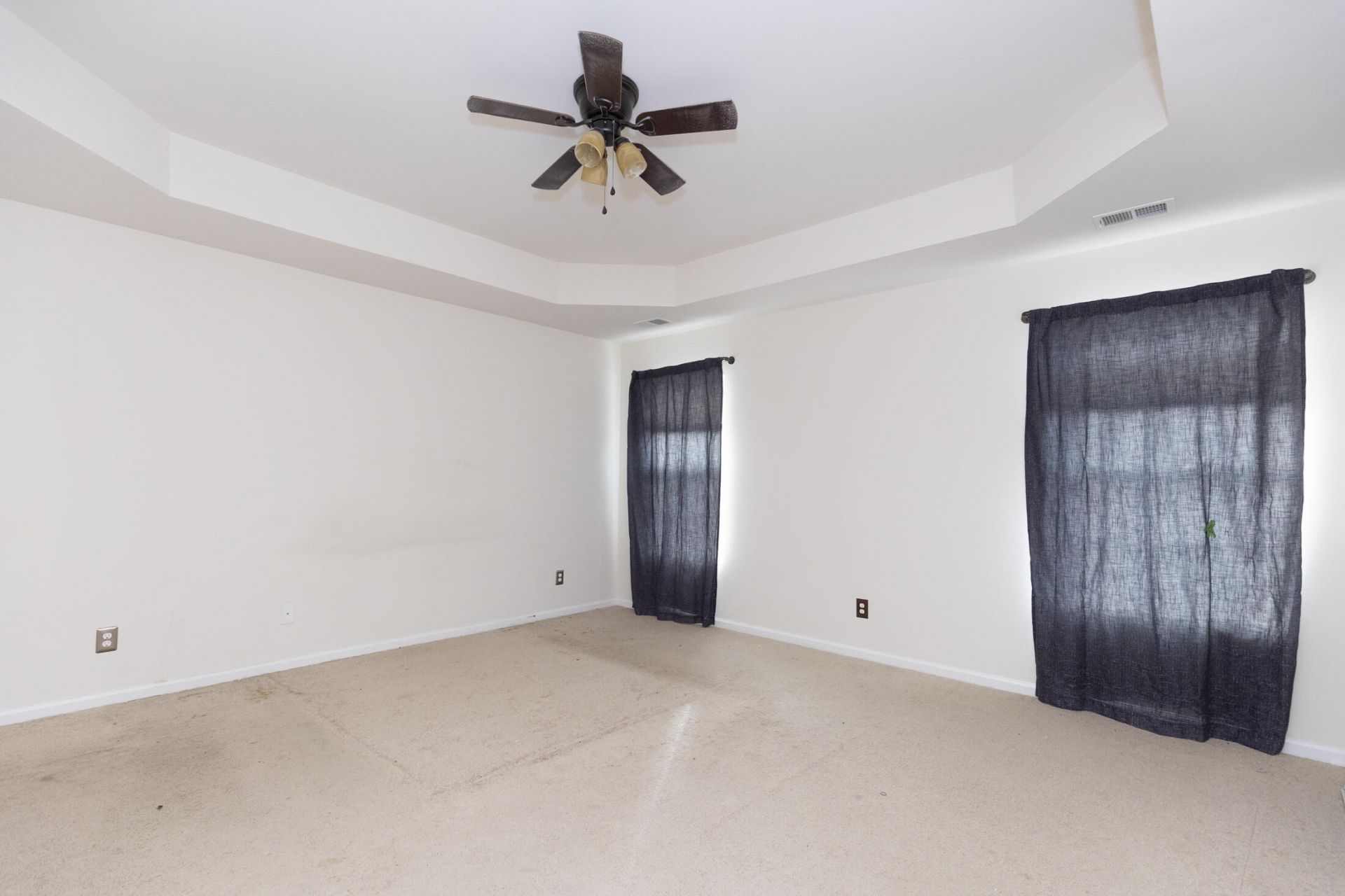984 Augustine Court Photo 35