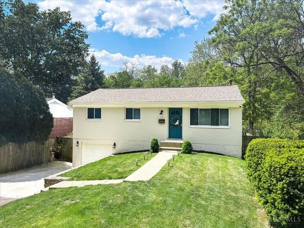 5781 Kennedy Avenue, Cincinnati, OH 45213