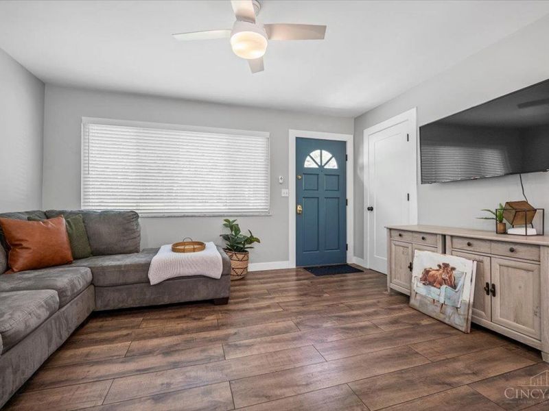 5781 Kennedy Avenue, Cincinnati, OH 45213 Photo 2