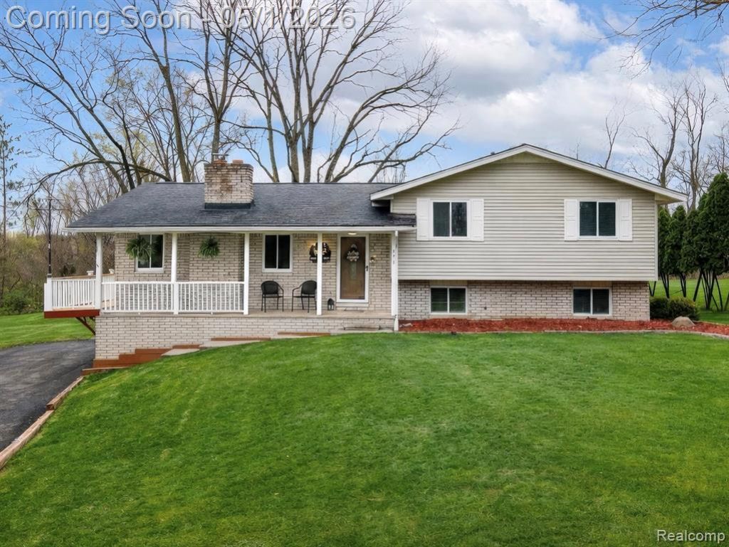771 Edgewood Drive, Oakland Township, MI 48306 Main Photo