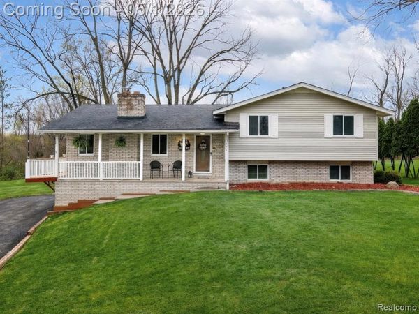 771 Edgewood Drive, Oakland Twp, MI 48306