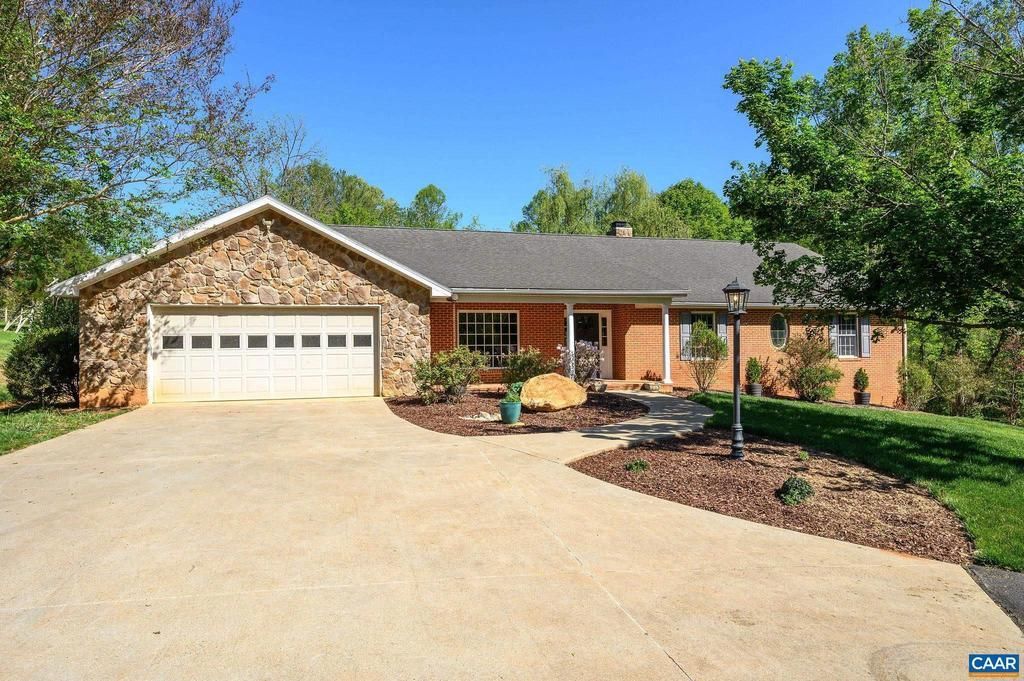 4568 Rockfish Gap Tpke, Charlottesville, VA 22903 Main Photo