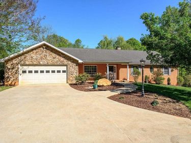4568 ROCKFISH GAP TPKE, CHARLOTTESVILLE, VA 22903