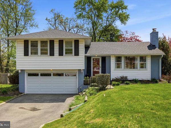 12 BETSY LANE , AMBLER, PA 19002