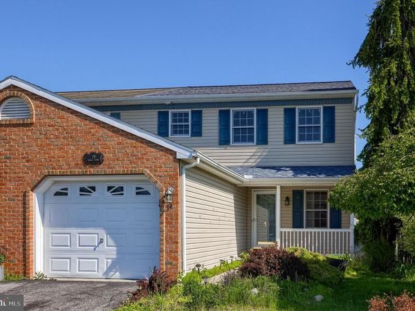19 ARROW CRT., JONESTOWN, PA 17038
