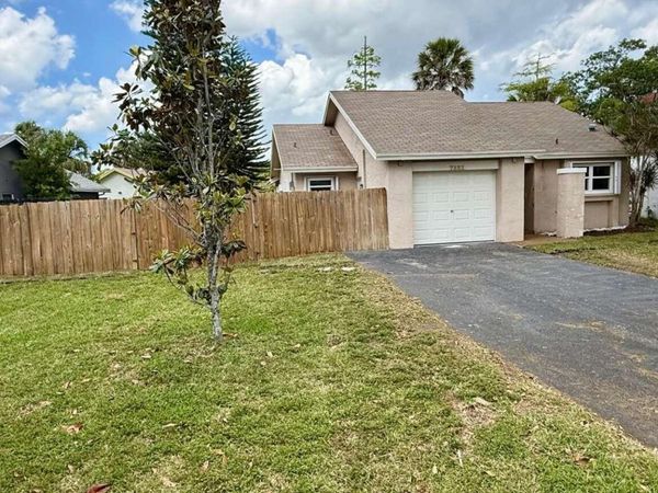 7321 NW 38th Court, Coral Springs, FL 33065