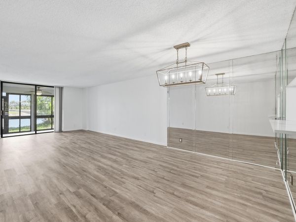 4725 E Lucerne Lakes Blvd Boulevard E, Unit 114, Lake Worth, FL 33467