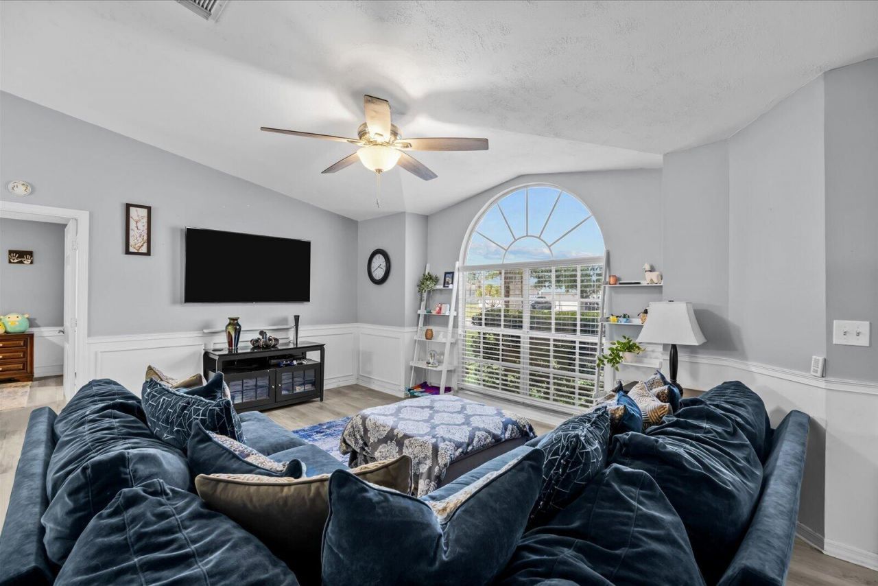 1325 SW Dorchester Street, Port Saint Lucie, FL 34983 Photo