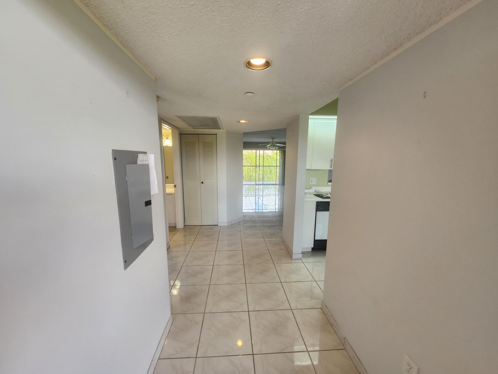601 SW 142nd Avenue Sw, Unit 413 Q, Pembroke Pines, FL 33027 Photo