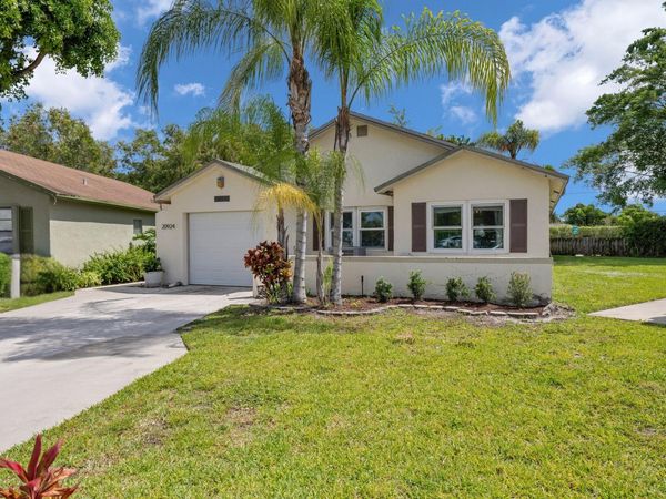 20924 N Springs Terrace, Boca Raton, FL 33428
