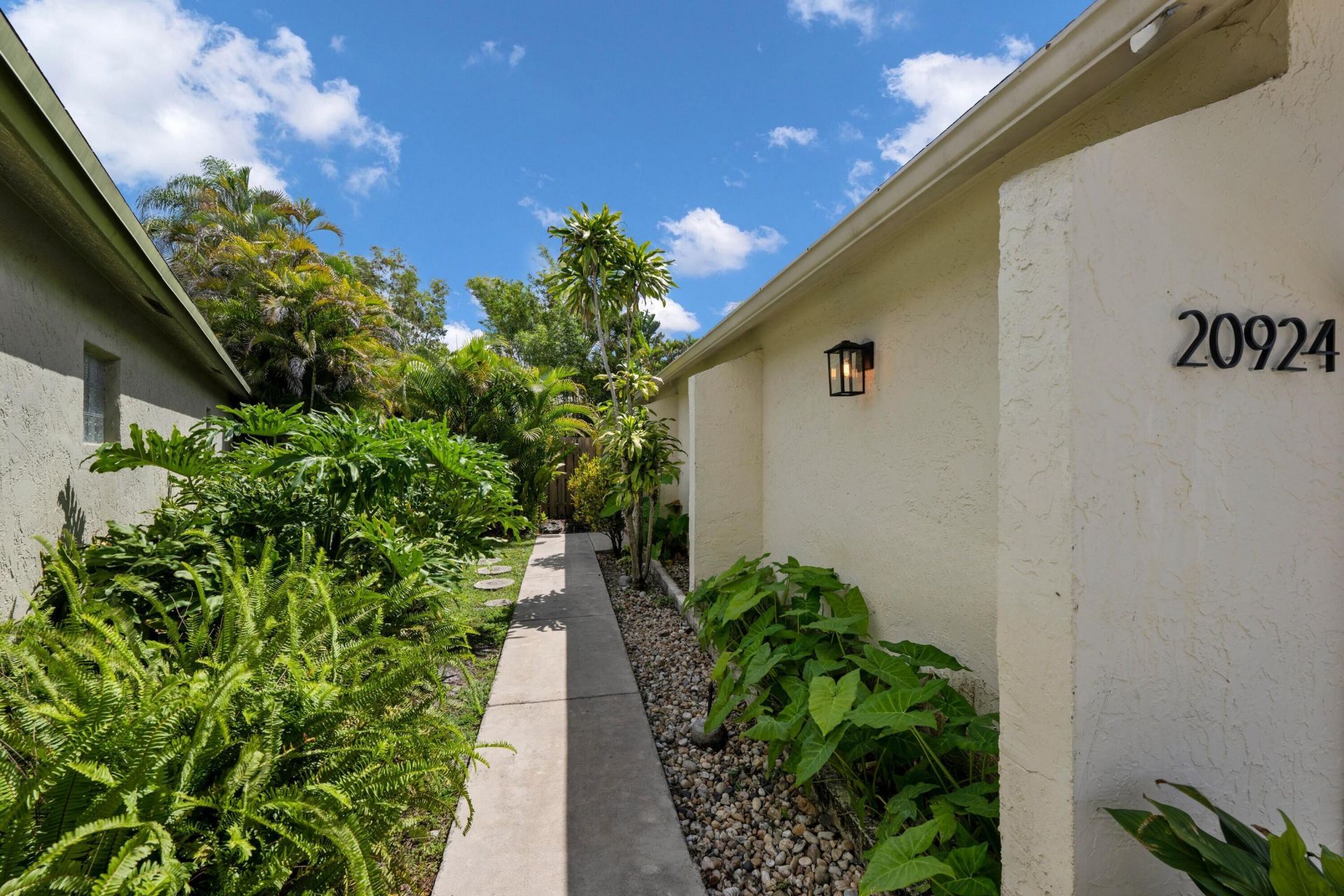 20924 N Springs Terrace, Boca Raton, FL 33428 Photo