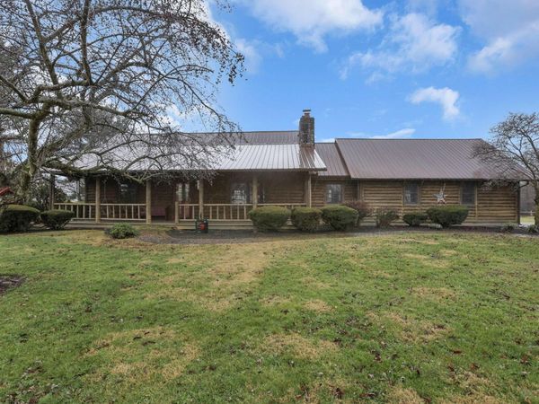 3591 Richland Road NE, Pleasantville, OH 43148