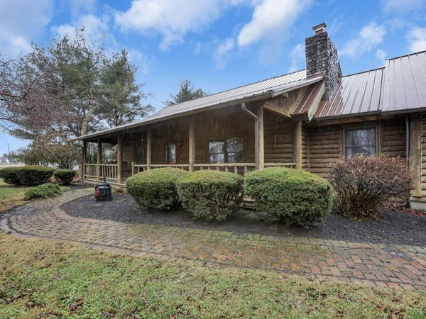 3591 Richland Road NE, Pleasantville, OH 43148