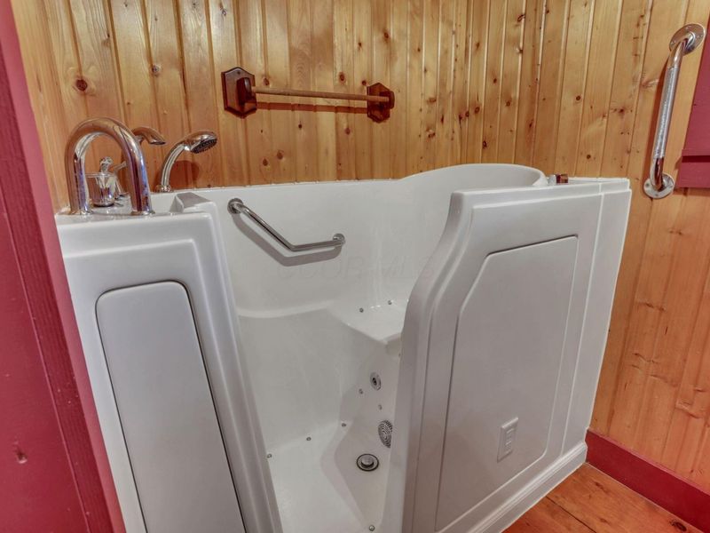 3591 Richland Road NE, Pleasantville, OH 43148 Photo 19