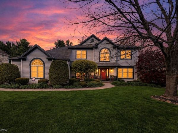 4343 Cobblestone Drive , Akron, OH 44321