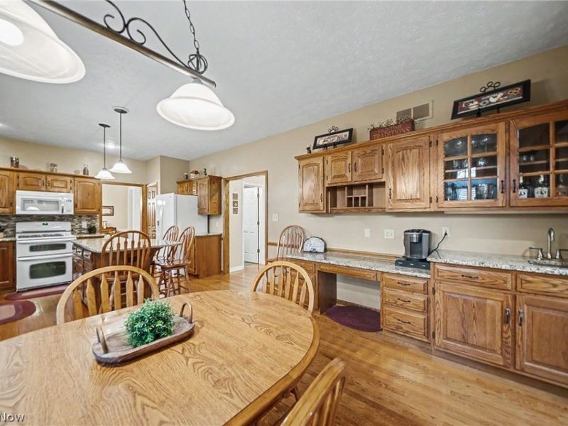 4343 Cobblestone Drive, Akron, OH 44321 Photo 18