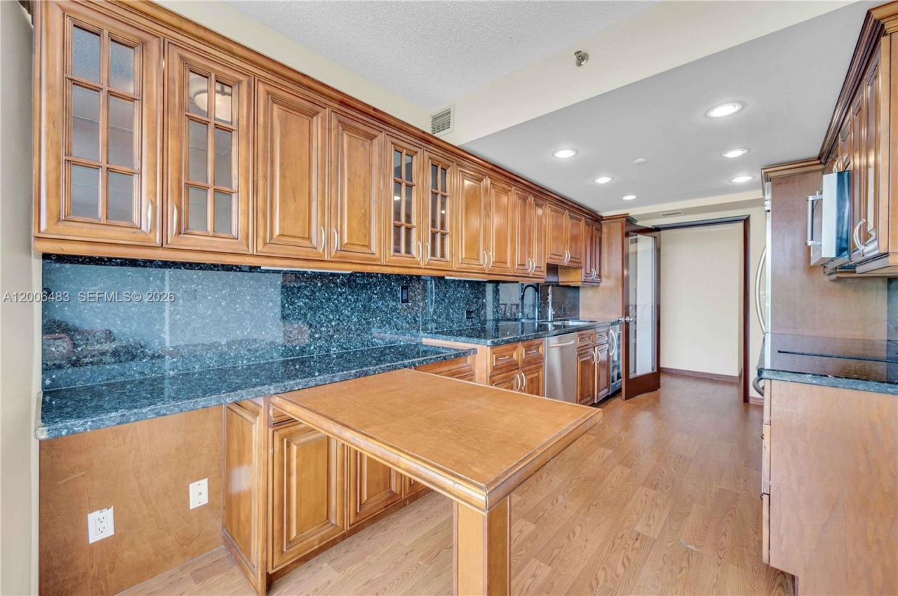 2800 Island Blvd , Unit 603, Aventura, FL 33160 Photo