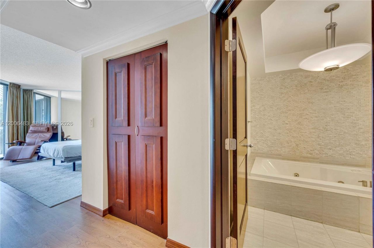2800 Island Blvd , Unit 603, Aventura, FL 33160 Photo