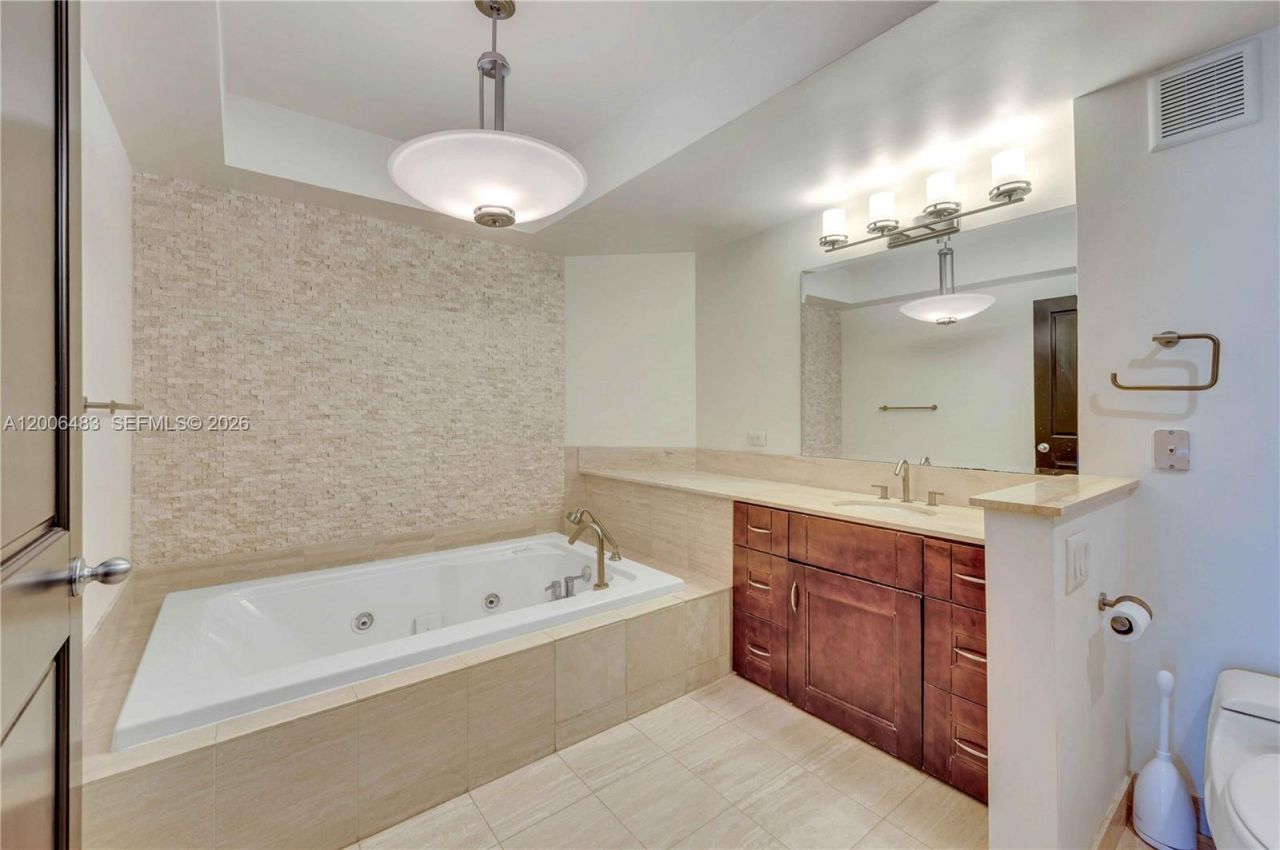 2800 Island Blvd , Unit 603, Aventura, FL 33160 Photo