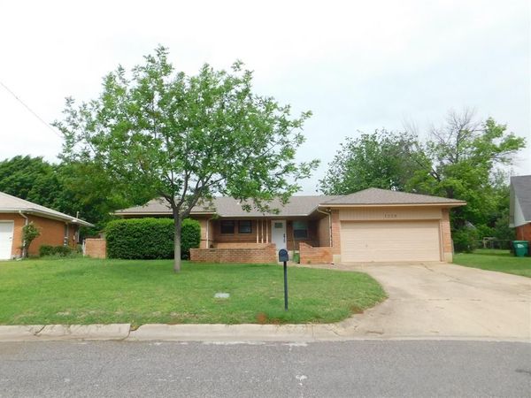 1228 Bryn Mawr Place , Denton, TX 76201