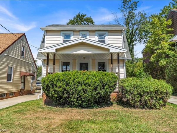 19409 Raymond Street , Maple Heights, OH 44137