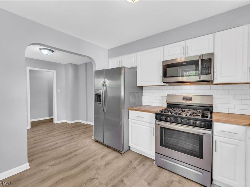 19409 Raymond Street, Maple Heights, OH 44137 Photo 14