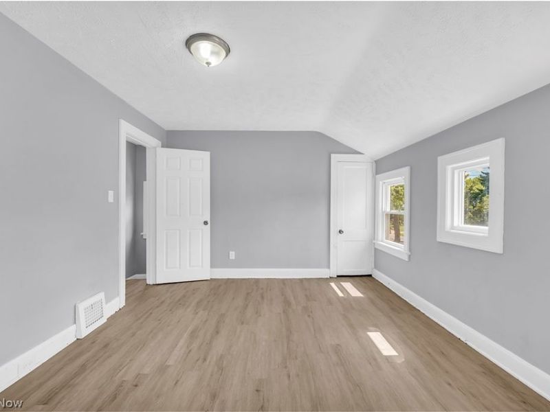 19409 Raymond Street, Maple Heights, OH 44137 Photo 18