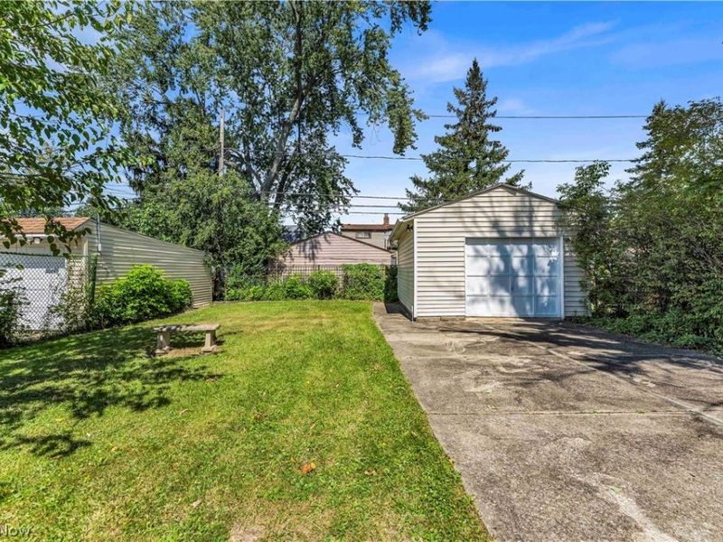 19409 Raymond Street, Maple Heights, OH 44137 Photo 27