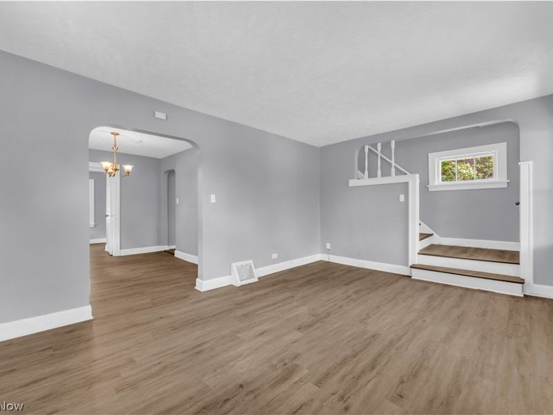 19409 Raymond Street, Maple Heights, OH 44137 Photo 5