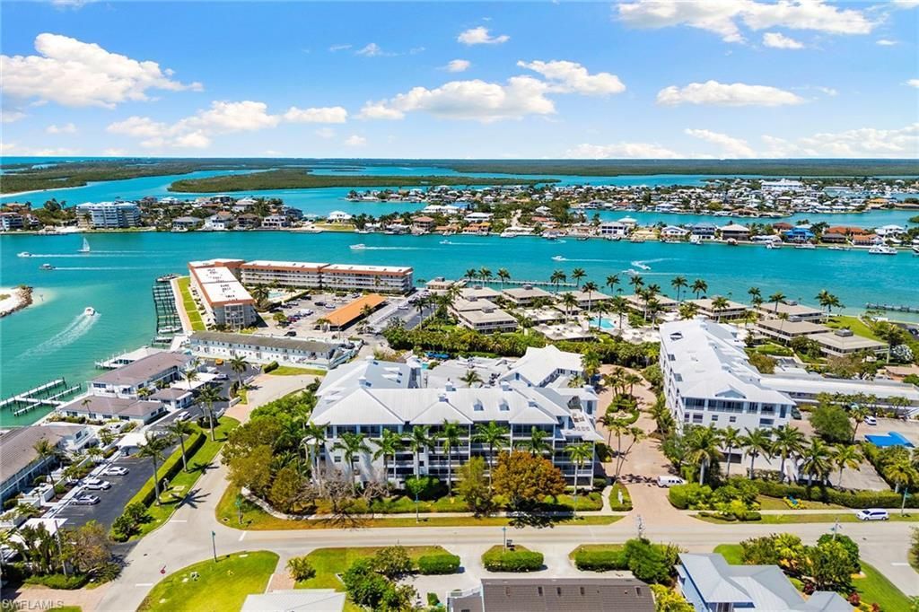 140 Palm St, Unit 413, Marco Island, FL 34145 Photo