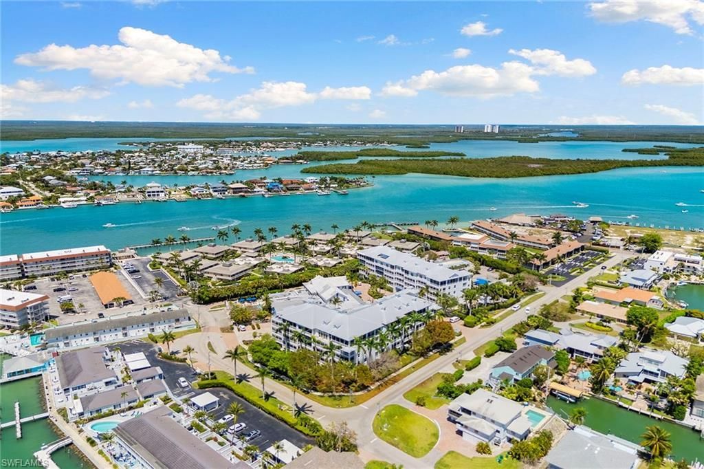 140 Palm St, Unit 413, Marco Island, FL 34145 Photo