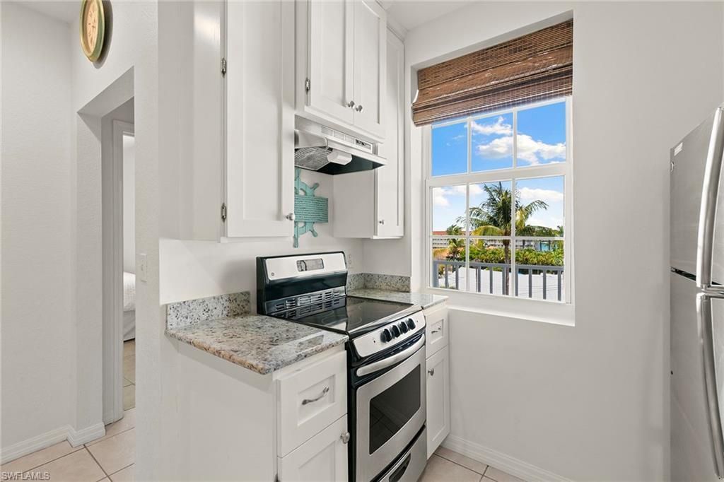 140 Palm St, Unit 413, Marco Island, FL 34145 Photo