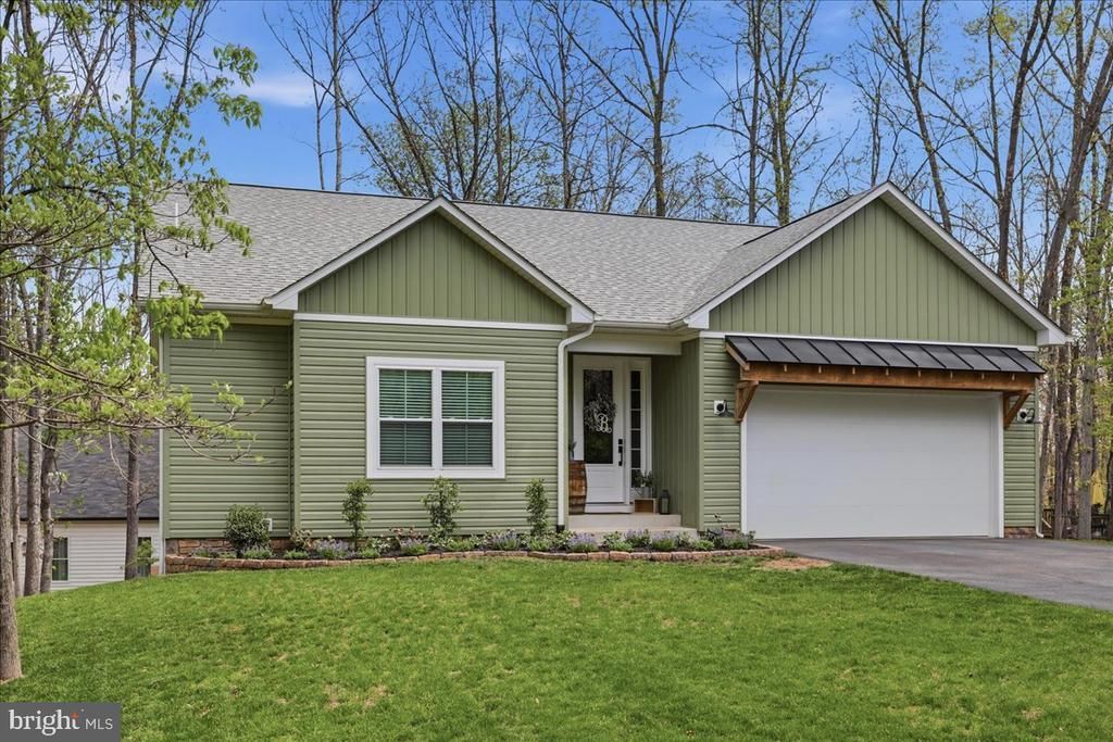 306 Dogwood Drive , Cross Junction, VA 22625 Main Photo