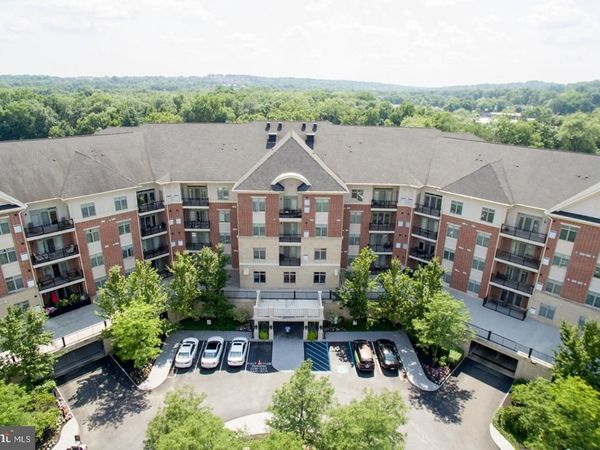 525 CARSON TERRACE, HUNTINGDON VALLEY, PA 19006