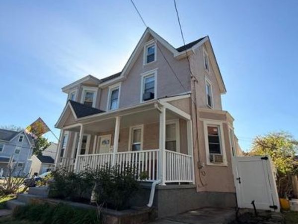 121 W PARK AVENUE, HAMILTON, NJ 08610
