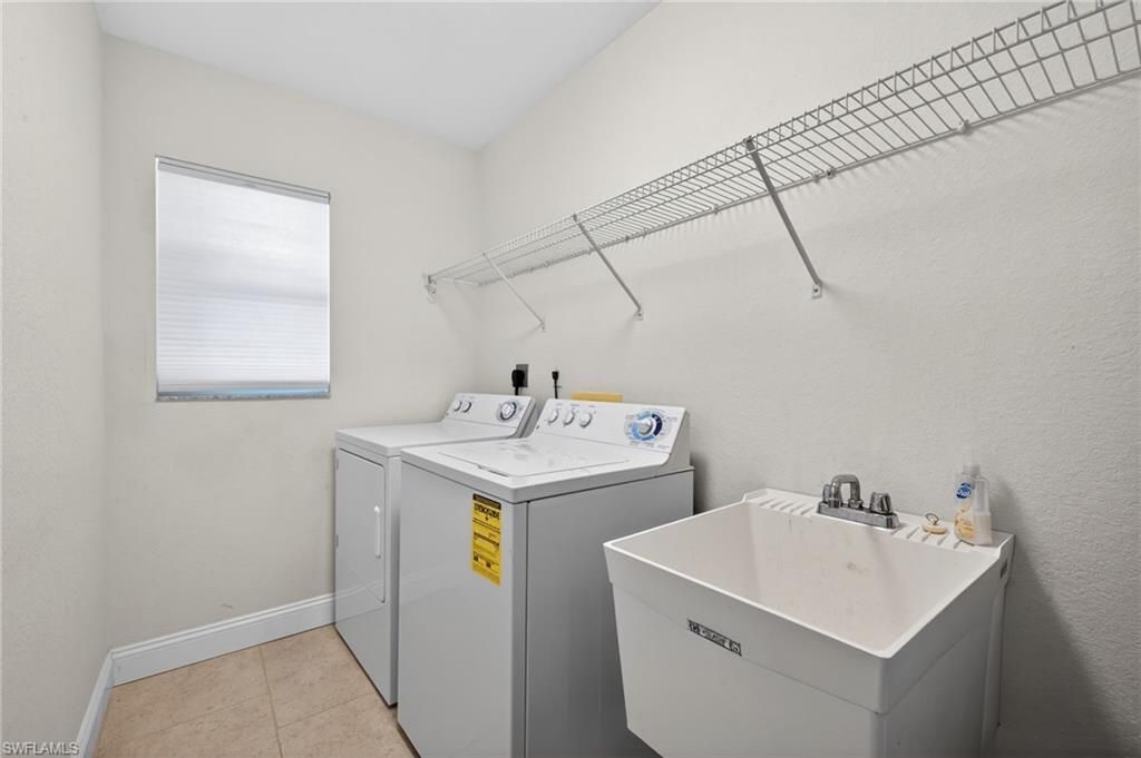 1456 SE 13th Ter, Cape Coral, FL 33990 Photo