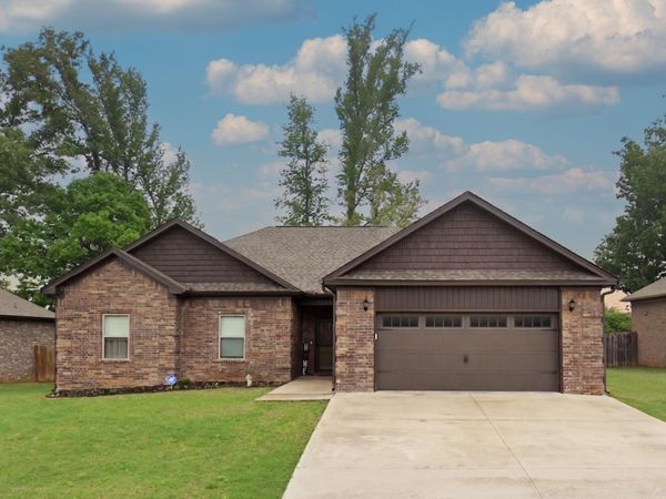 801 Mango Loop, Austin, AR 72007