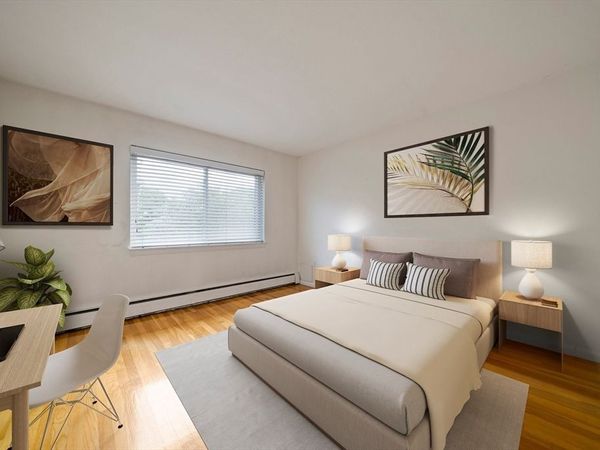 425 S Huntington Ave, Unit 8, Boston, MA 02130