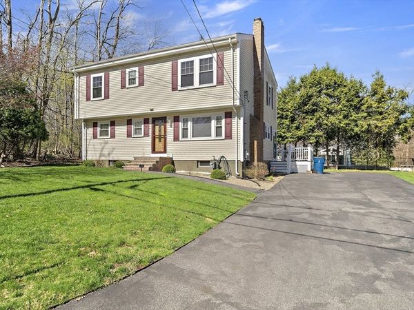 7 Oakwood Ave, Randolph, MA 02368