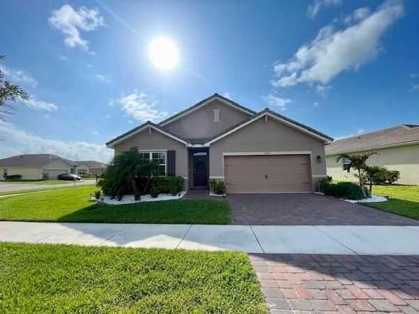 10574 SW Cambria Lane, Port St. Lucie, FL 34987