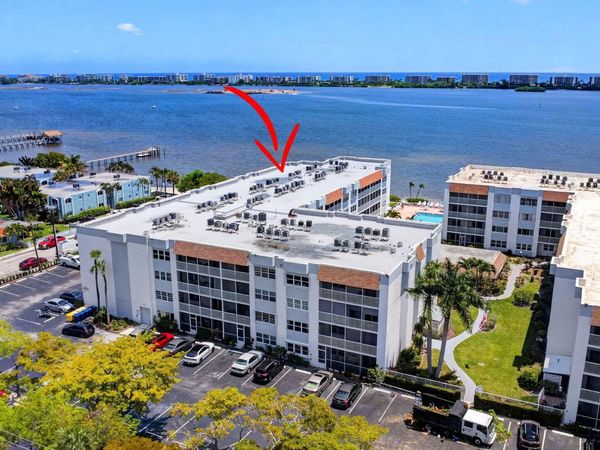 1502 S Lakeside Drive, Unit 214, Lake Worth Beach, FL 33460