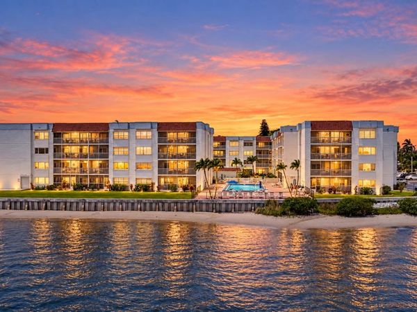 1502 S Lakeside Drive, Unit 214, Lake Worth Beach, FL 33460