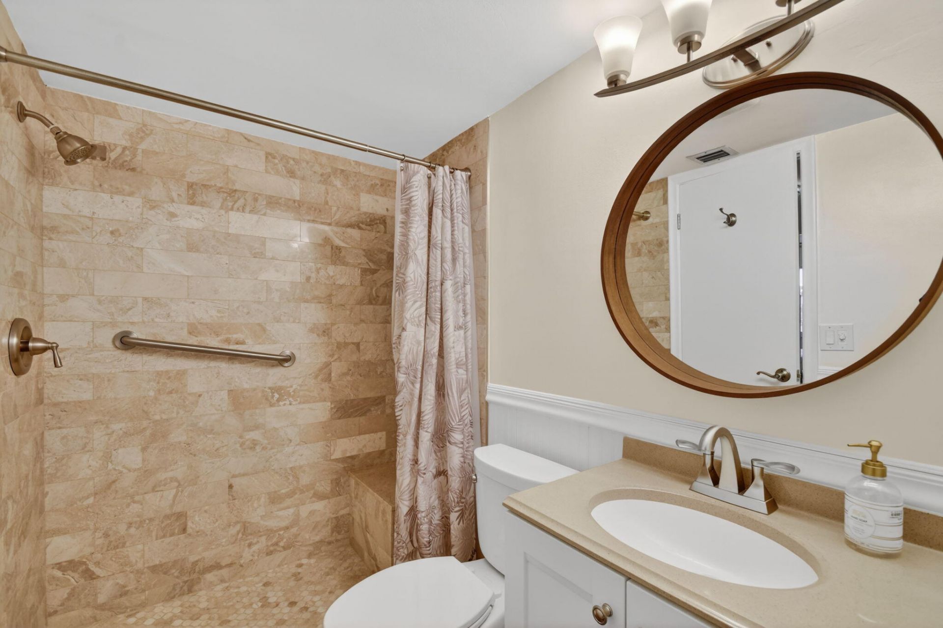 1502 S Lakeside Drive, Unit 214, Lake Worth Beach, FL 33460 Photo