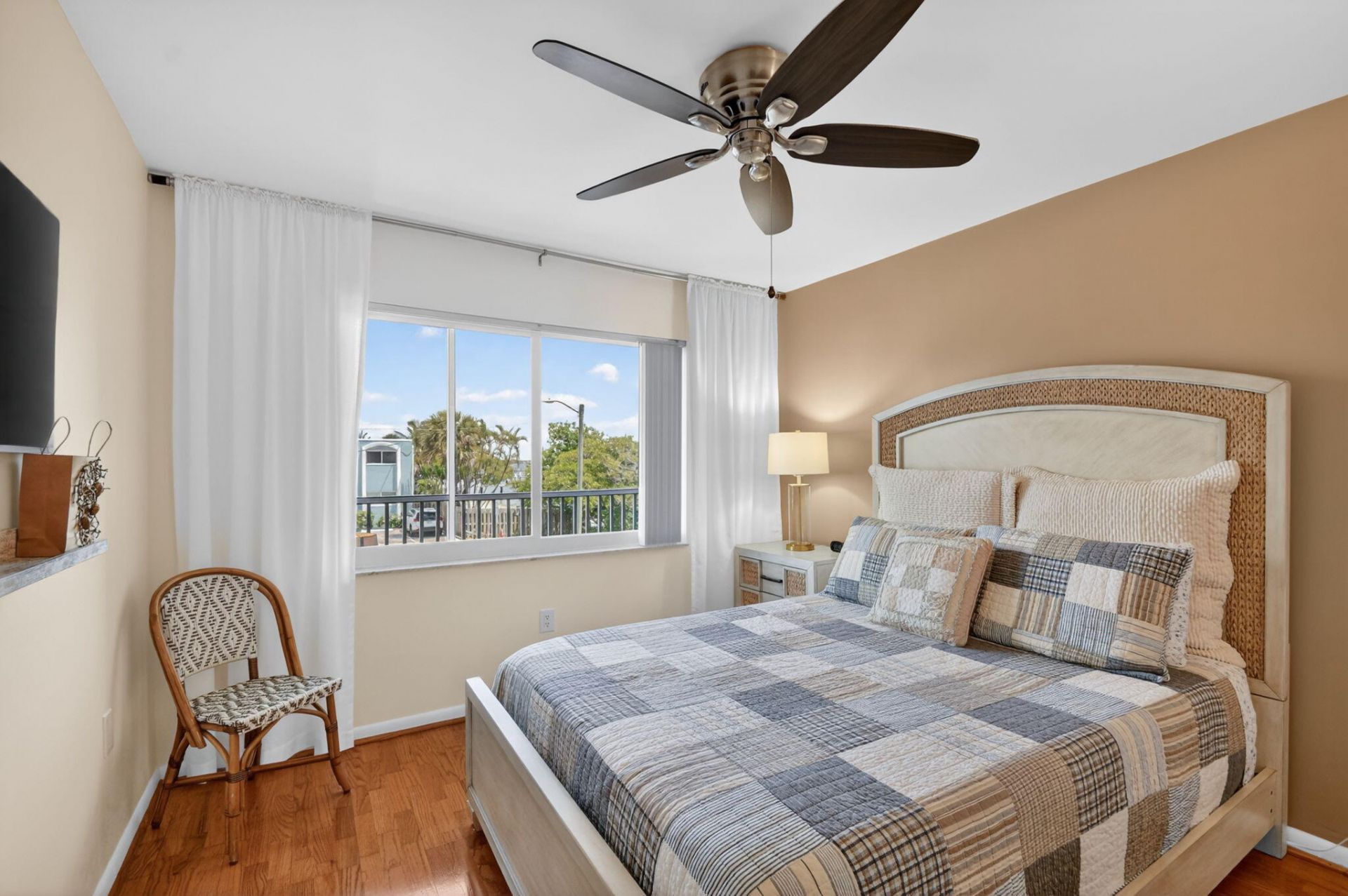 1502 S Lakeside Drive, Unit 214, Lake Worth Beach, FL 33460 Photo