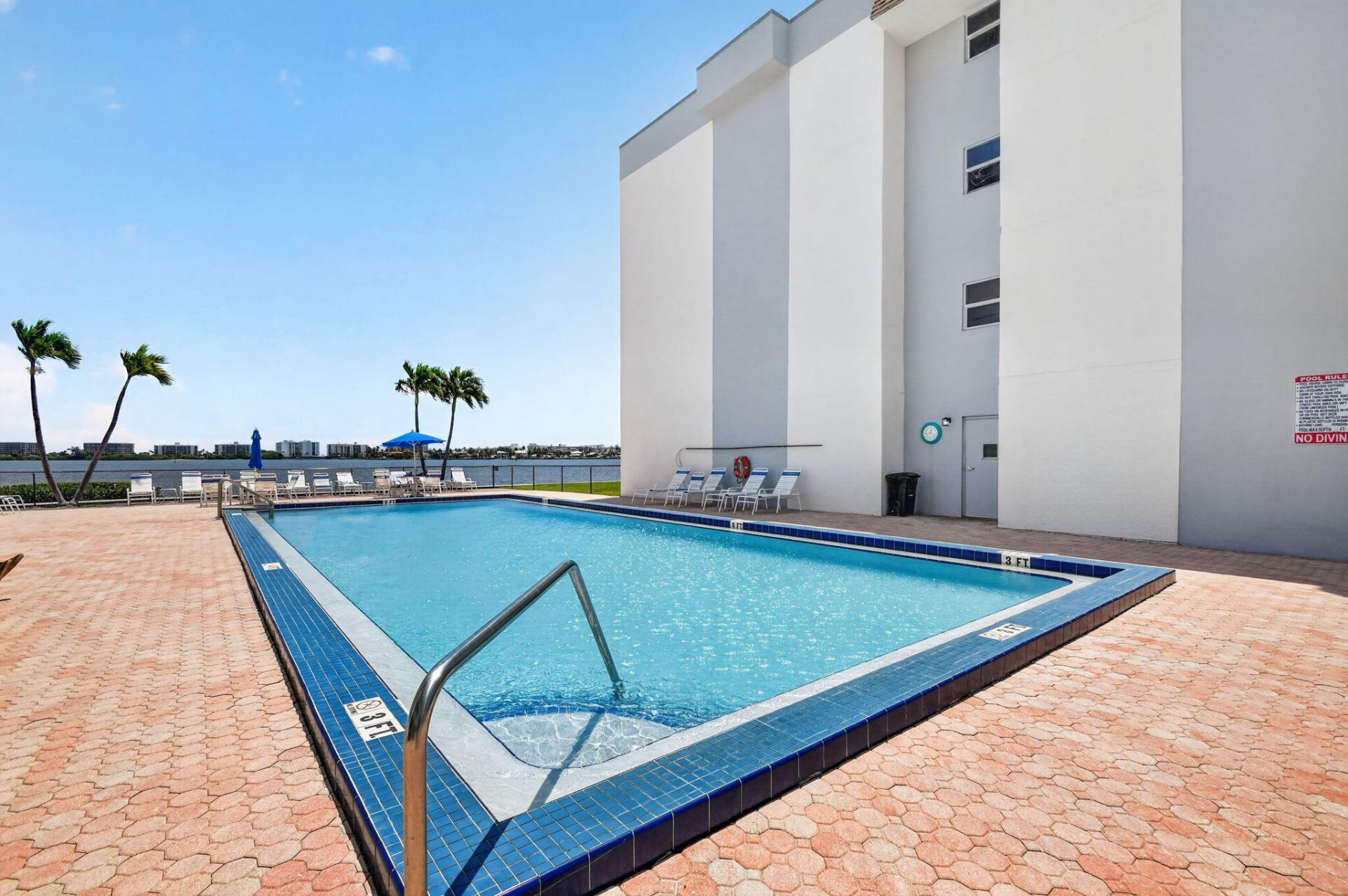 1502 S Lakeside Drive, Unit 214, Lake Worth Beach, FL 33460 Photo