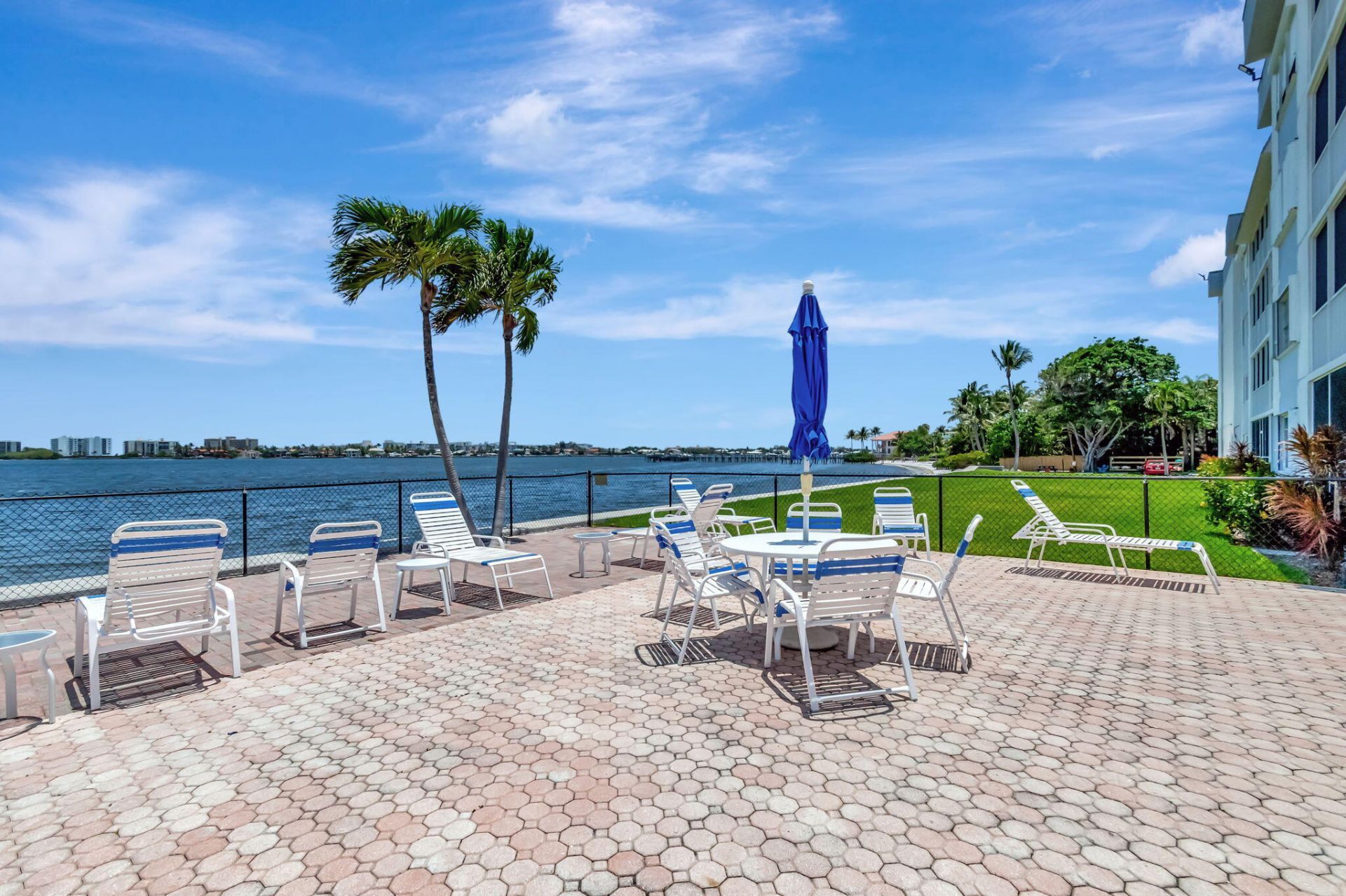 1502 S Lakeside Drive, Unit 214, Lake Worth Beach, FL 33460 Photo